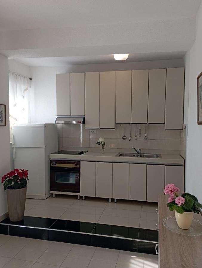 Apartmani Trubi 1 Vodice Bagian luar foto
